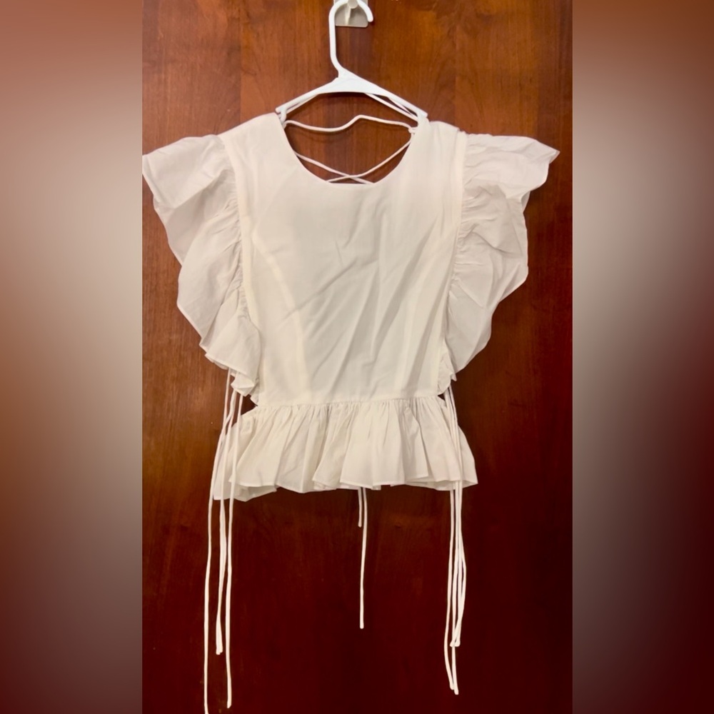 MABLE JOYCE LACE UP DETAIL TOP✨ - Picture 2 of 5